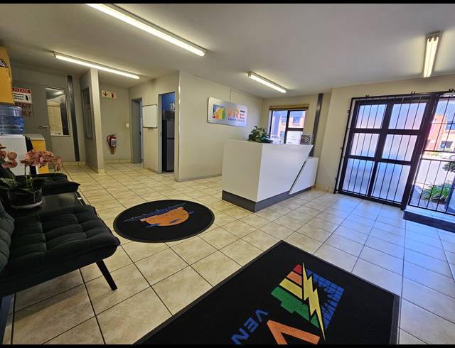 390M² WAREHOUSE FOR SALE IN HUGHES